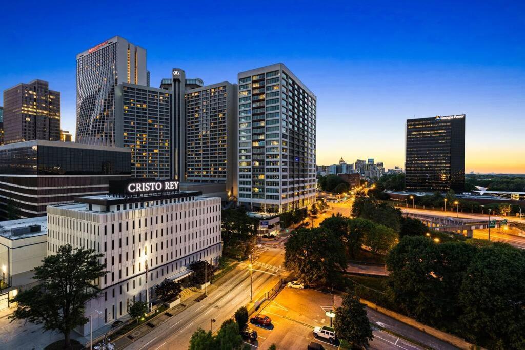 2208-Top Flr-Work/Game Sta-600 Mb-1 Free Park-King Атланта Екстер'єр фото